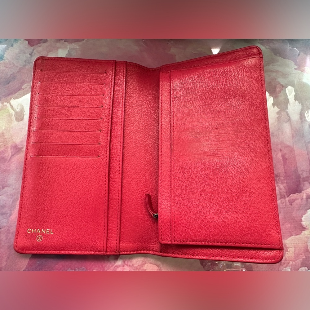 Chanel Bifold (EUC; Pink) - Picture 3 of 16